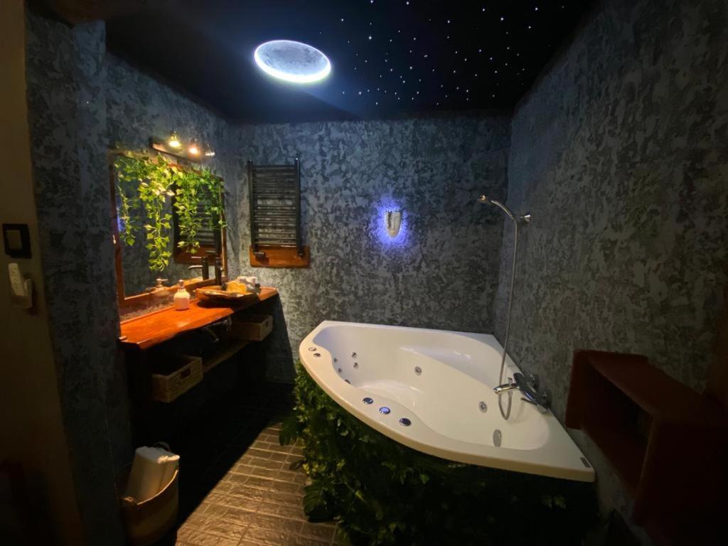 Tropicana Jacuzzi Apartment Krakow Exterior photo